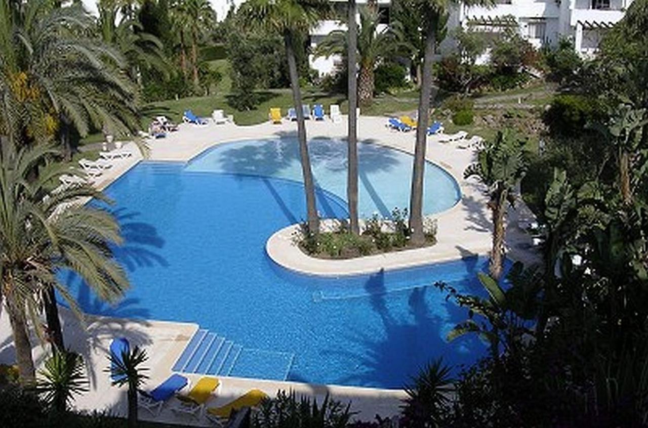 Pueblo Camelot Apartment Manilva Exterior photo